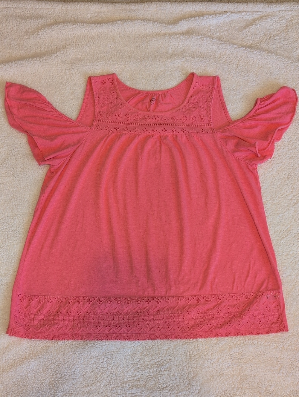 Crown & Ivy Cold Shoulder Eyelet Coral Size Large
